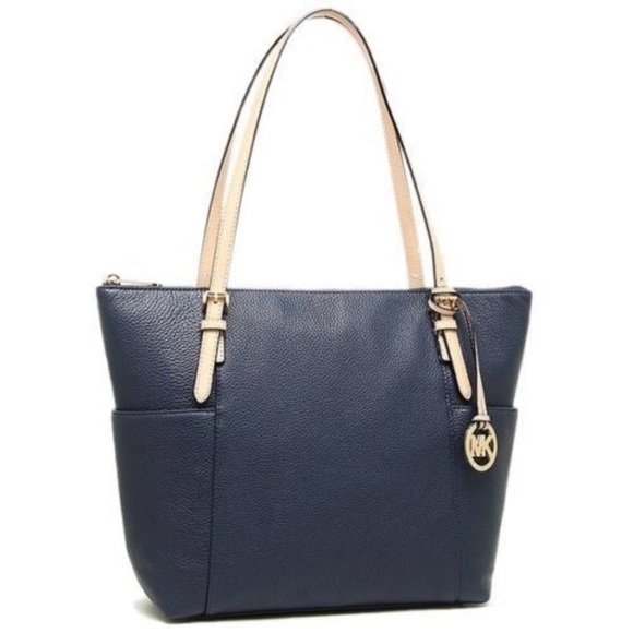 Michael Kors Handbags - Michael Kors Tote Bag - Like New Condition